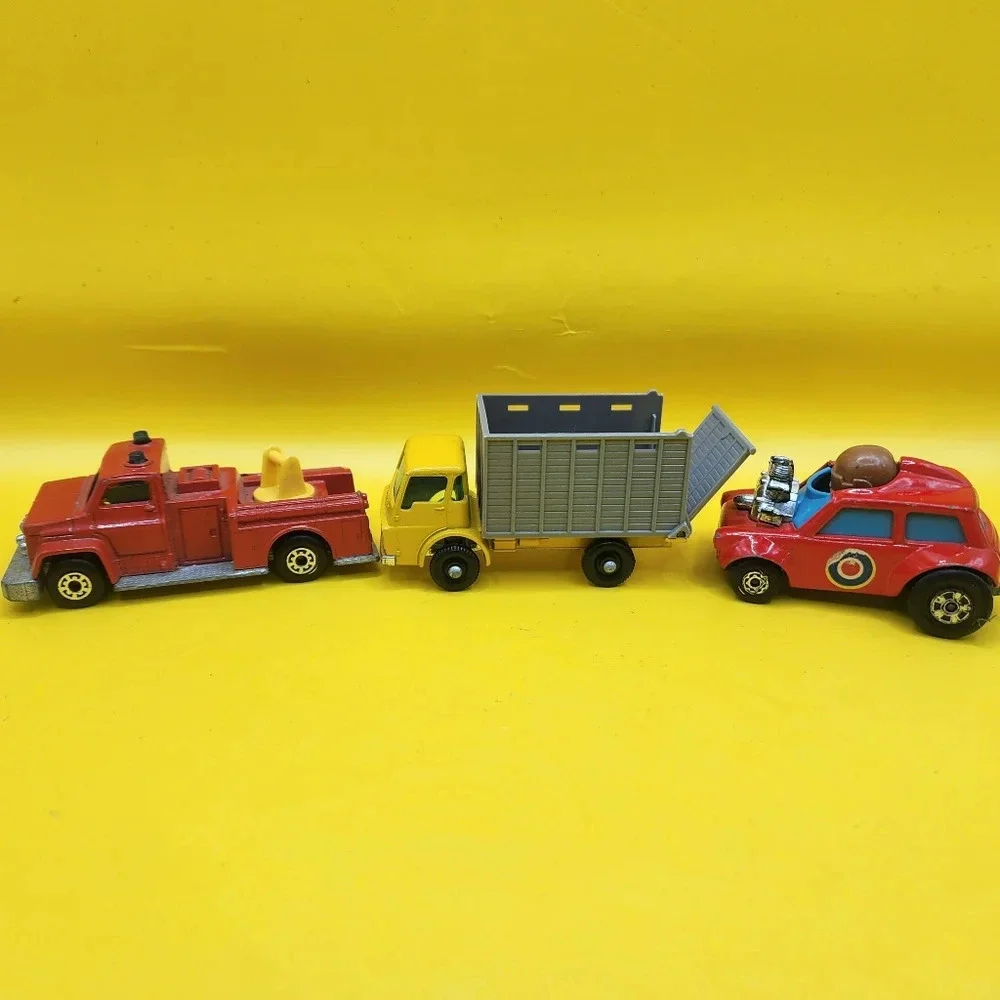3 Vintage Lesney Car Lot 77 Snorkel Fire Engine 66 Cattle Truck 75 Mini Ha Ha